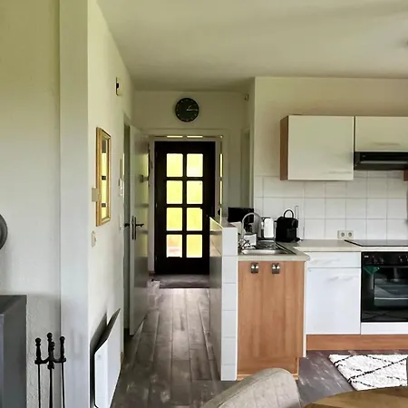 5-persoons Aan Rand Sauerland Edersee Apartment *